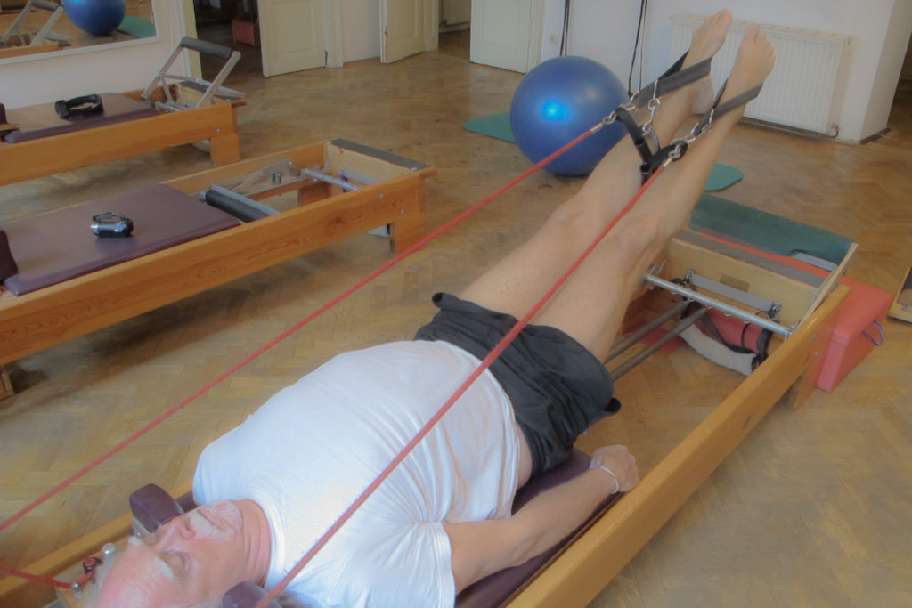 pilates geräte training short spine massage reformer trainingsoptimierung bewusstheit wahrnehmungsübung Propriozeption